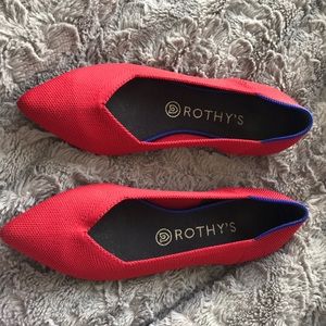 Red rothys with pointed toe